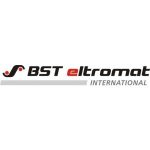 Vorschau von Das Logo BST eltromat International den Firmennamen in den Farben Schwarz, Rot und Grau. Das Logo dient unterstützend der Veranschaulichung/ Präsentation des Unternehmens auf der Anbieterseite alle-ausbildungsstellen.de für Ausbildungsstellen.