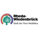 Vorschau von Das Stadtlogo von Rheda-Wiedenbrück zeigt auf der linken Seite einen Baum, der von bunten Halbkreisen umrahmt wird. Auf der rechten Seite befindet sich der Stadtname Rheda-Widenbrück sowie der Zusatz: Stadt der Flora Westfalica. Das Logo dient unterstützend der Veranschaulichung/ Präsentation des Unternehmens auf der Anbieterseite alle-ausbildungsstellen.de für Ausbildungsstellen.