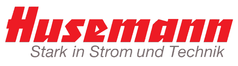 Das Logo der Fritz Husemann GmbH & Co. KG zeigt den Firmennamen Husemann in roter Schrift. Darunter steht der Slogan: Stark in Strom und Technik. Das Logo dient unterstützend der Veranschaulichung/ Präsentation des Unternehmens auf der Anbieterseite alle-ausbildungsstellen.de für Ausbildungsstellen.